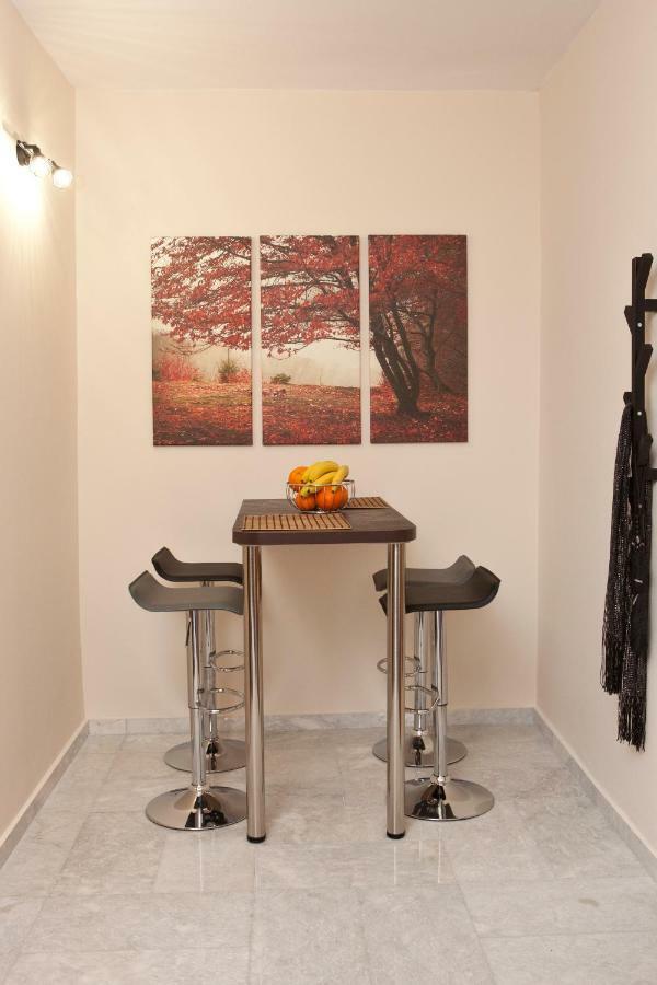 Apartmán New Stylish And Cozy House Near Metro Station Soluň Exteriér fotografie